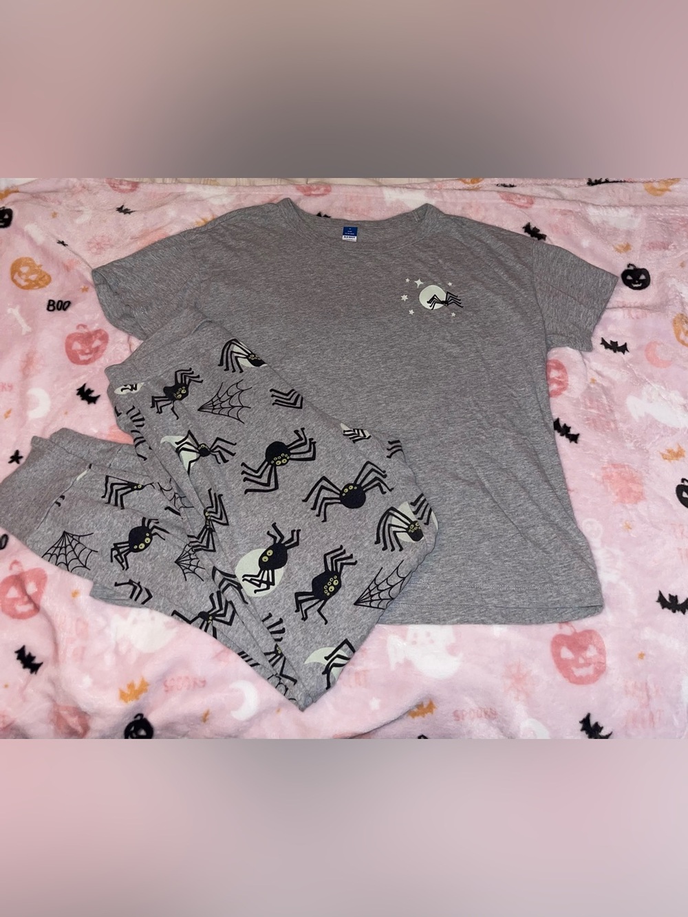Old Navy Glow In The Dark Spider Pajamas